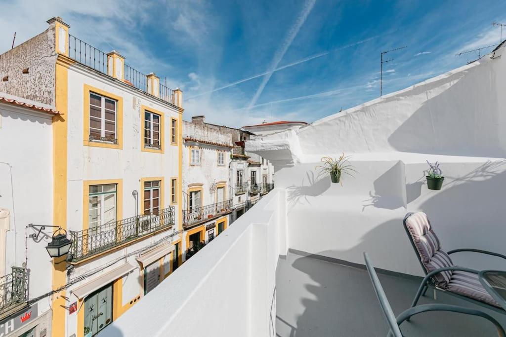 Home near Évora's main square with private terrace Exterior foto